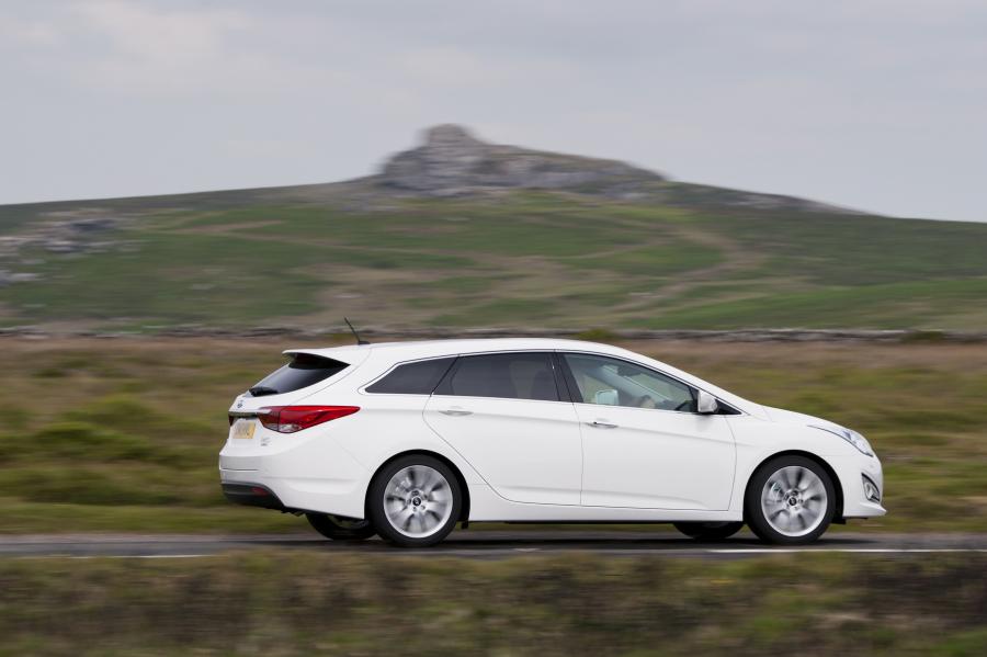  Hyundai i40 Station Wagon CRDi 2011 года  (UK) (фото 77 из 146)